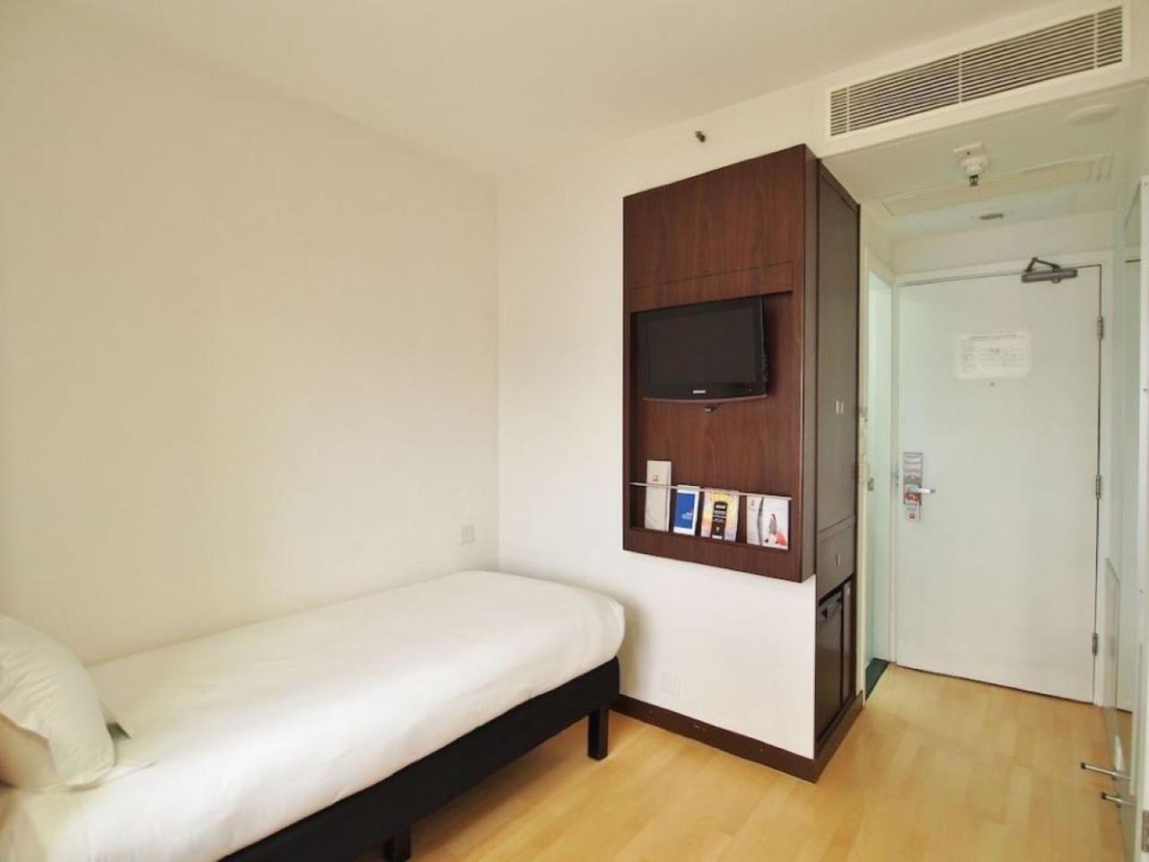 Ibis Hong Kong North Point Hotel Exterior photo